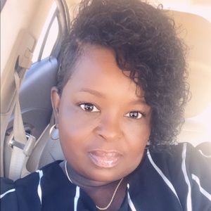 Meet your Posher, Cassandra